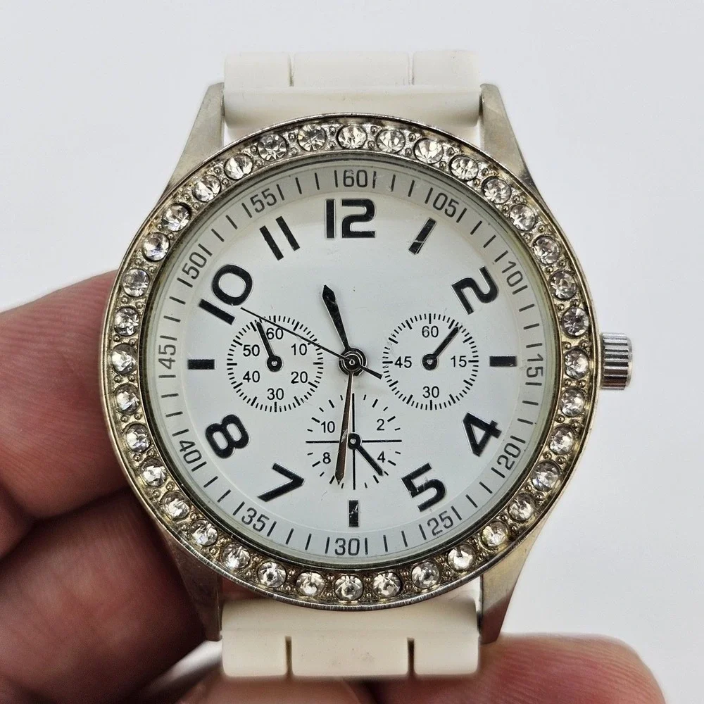 38MM Women's Watch White Dial Crystal Bezel White Plastic Bands New‎ Battery